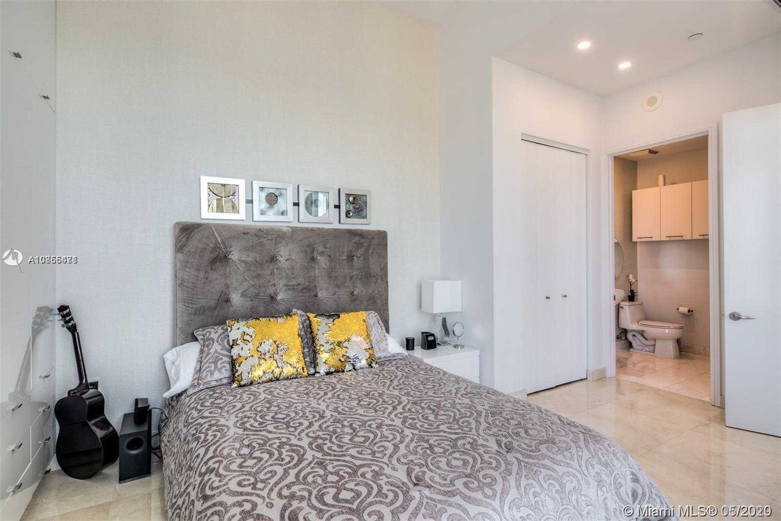 Small Image of 900 BRICKELL KEY BLVD #2805, Miami Number 15