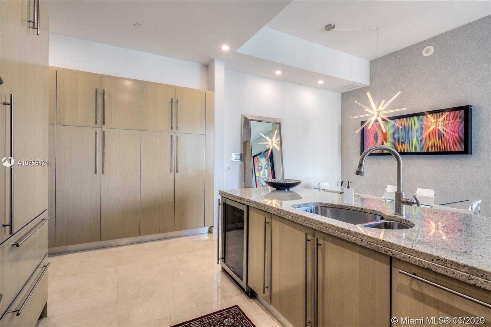 Small Image of 900 BRICKELL KEY BLVD #2805, Miami Number 4