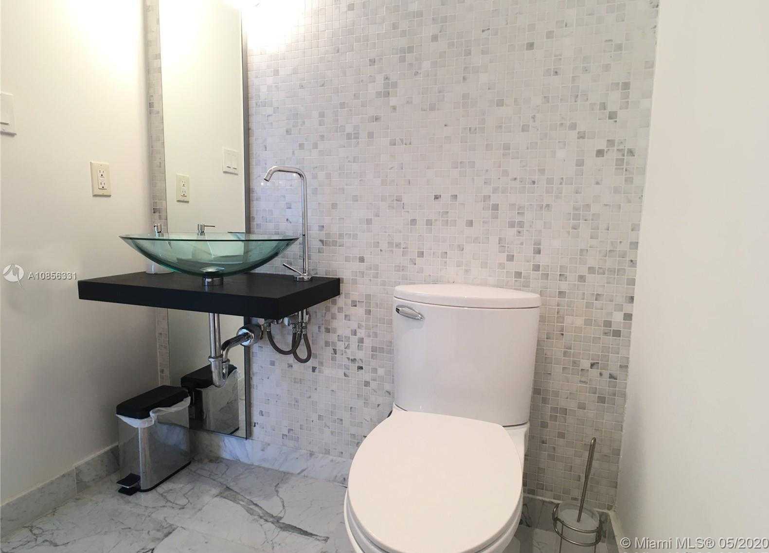 Small Image of 200 BISCAYNE BOULEVARD WAY #4314, Miami Number 12