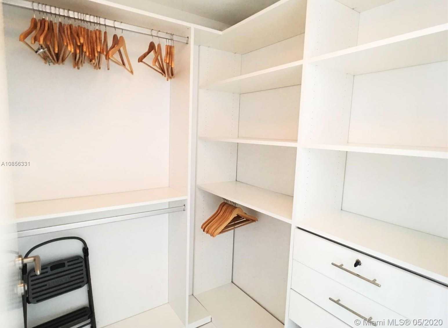 Small Image of 200 BISCAYNE BOULEVARD WAY #4314, Miami Number 21