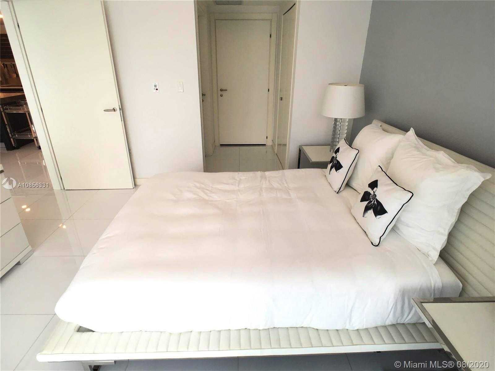 Small Image of 200 BISCAYNE BOULEVARD WAY #4314, Miami Number 25