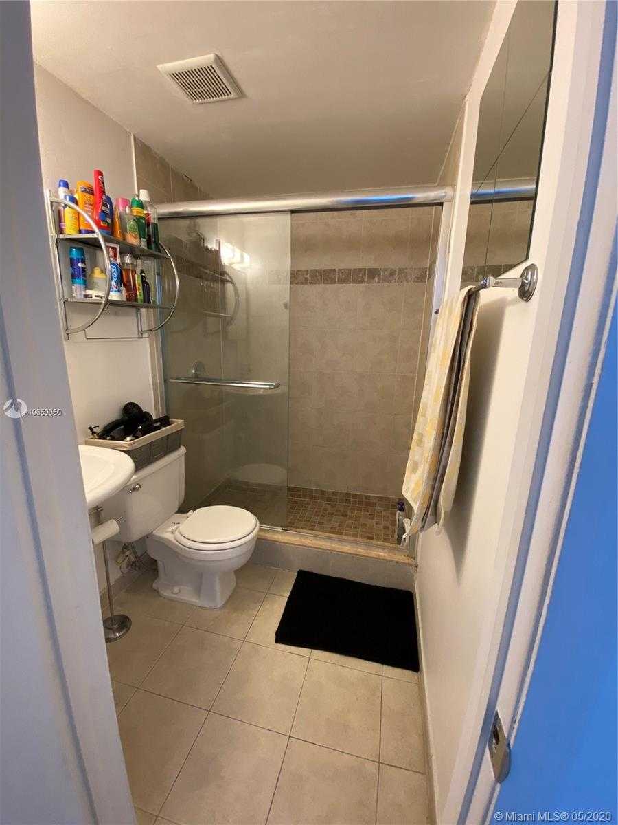 Small Image of 1342 DREXEL AVE #205, Miami Beach Number 15