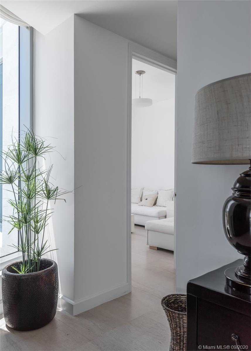 Small Image of 5959 COLLINS AVE #1202, Miami Beach Number 15