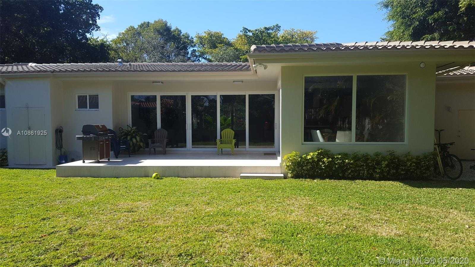 Small Image of 57 SAMANA DRIVE, Miami Number 14