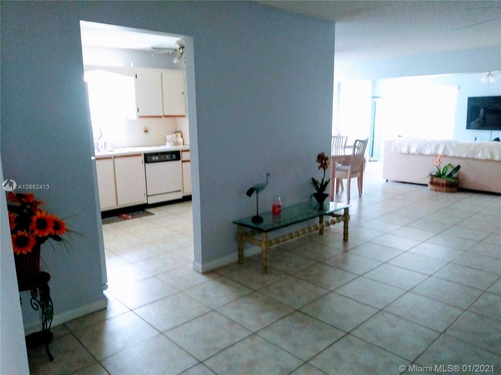 Small Image of 3859 WEST ROWENA, West Palm Beach Number 9