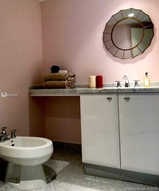 Small Object Image