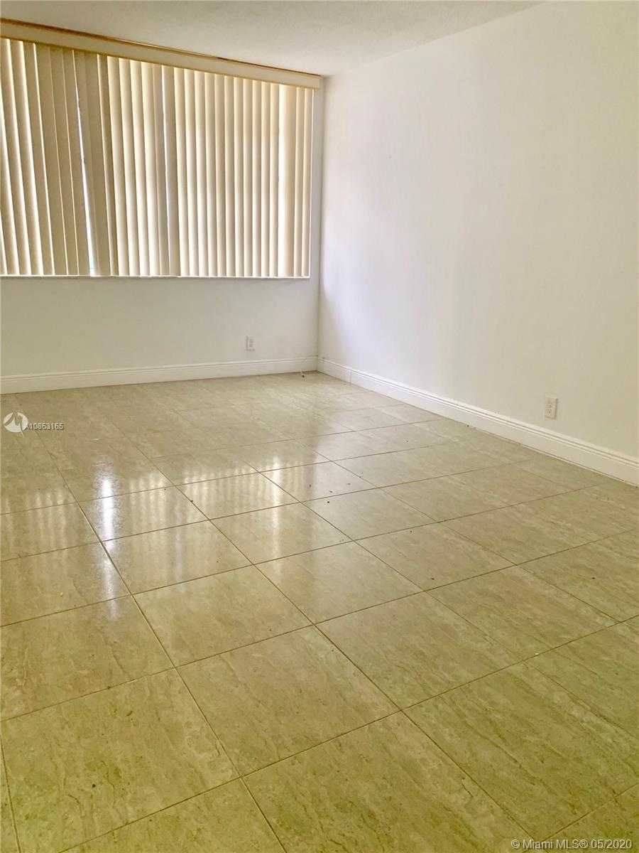 Small Image of 1825 SOUTH OCEAN DRIVE #503, Hallandale Beach Number 5