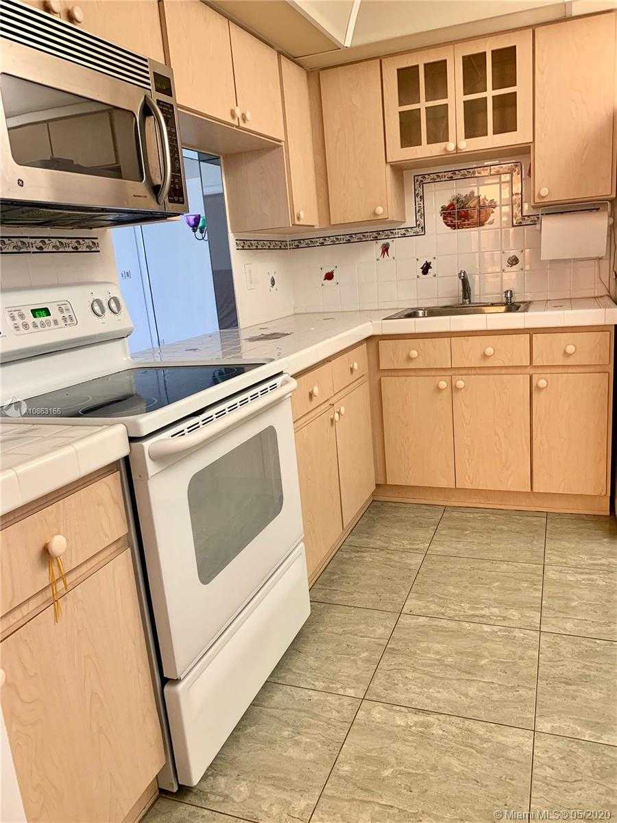 Small Image of 1825 SOUTH OCEAN DRIVE #503, Hallandale Beach Number 6