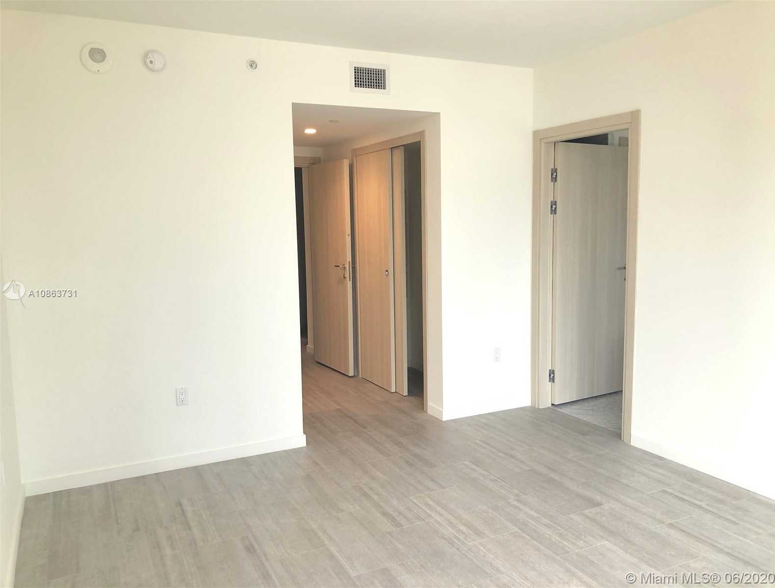 Small Image of 1000 BRICKELL PLZ #1915, Miami Number 10