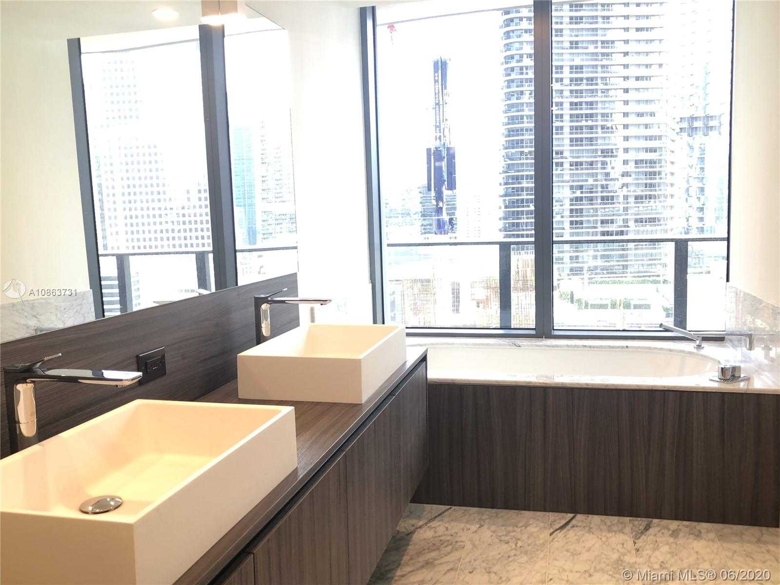 Small Image of 1000 BRICKELL PLZ #1915, Miami Number 4