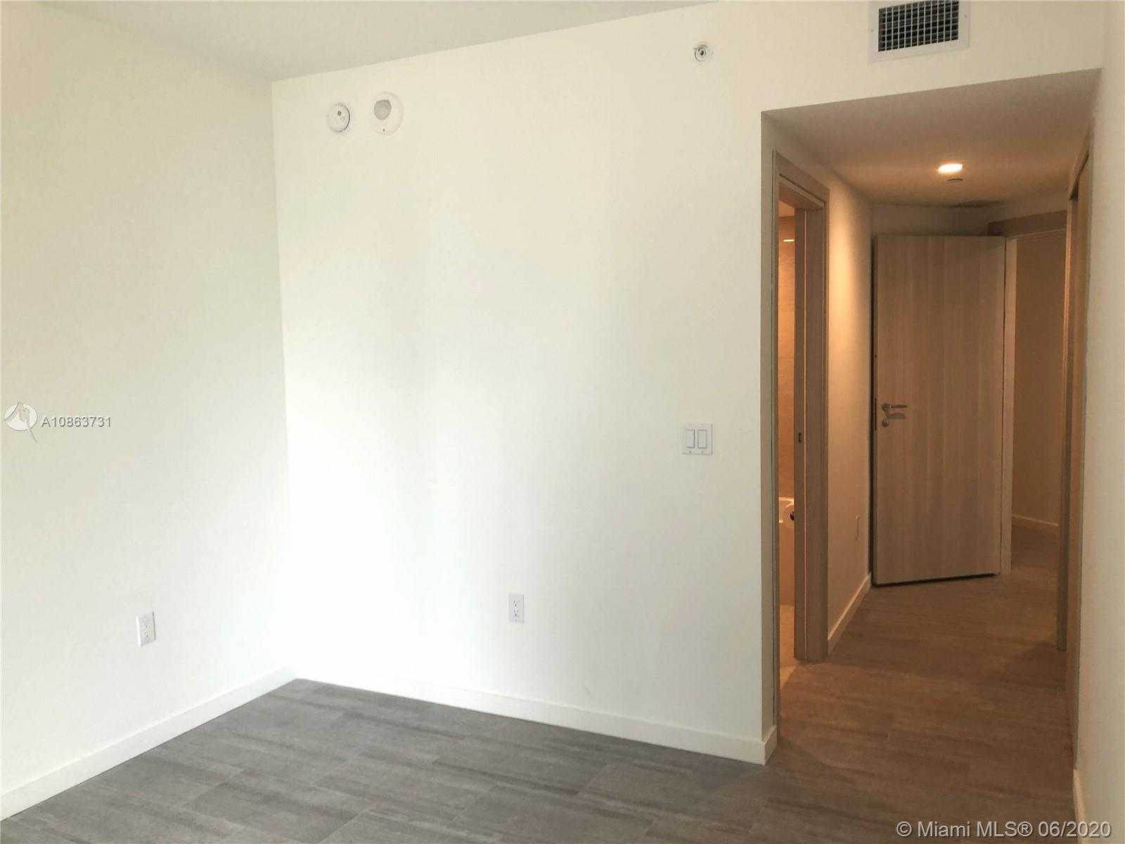 Small Image of 1000 BRICKELL PLZ #1915, Miami Number 9