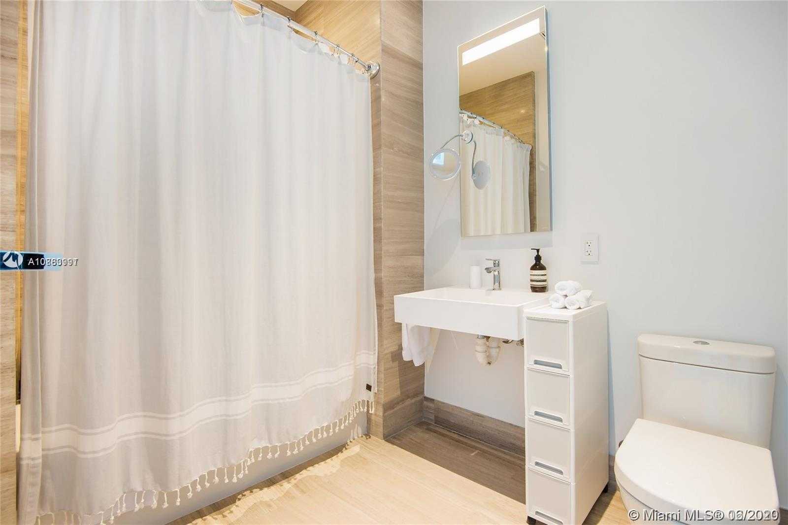 Small Image of 6901 COLLINS AVE #1503, Miami Beach Number 17