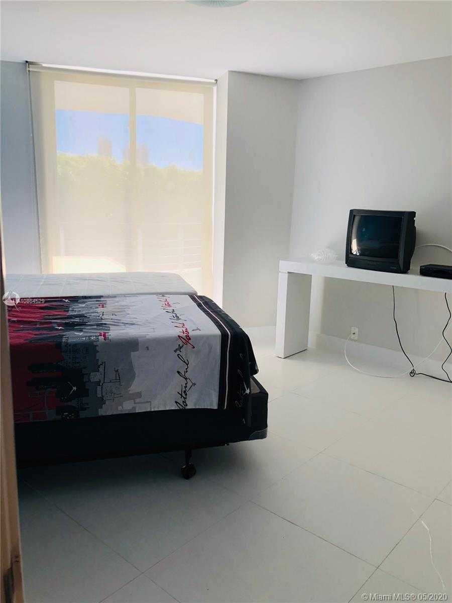 Small Image of 3530 MYSTIC POINTE DR #312, Aventura Number 14