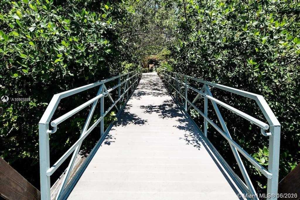 Small Image of 19801 EAST COUNTRY CLUB DR #4206, Aventura Number 34