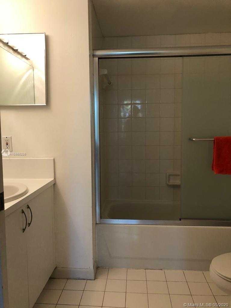 Small Image of 19801 EAST COUNTRY CLUB DR #4206, Aventura Number 42