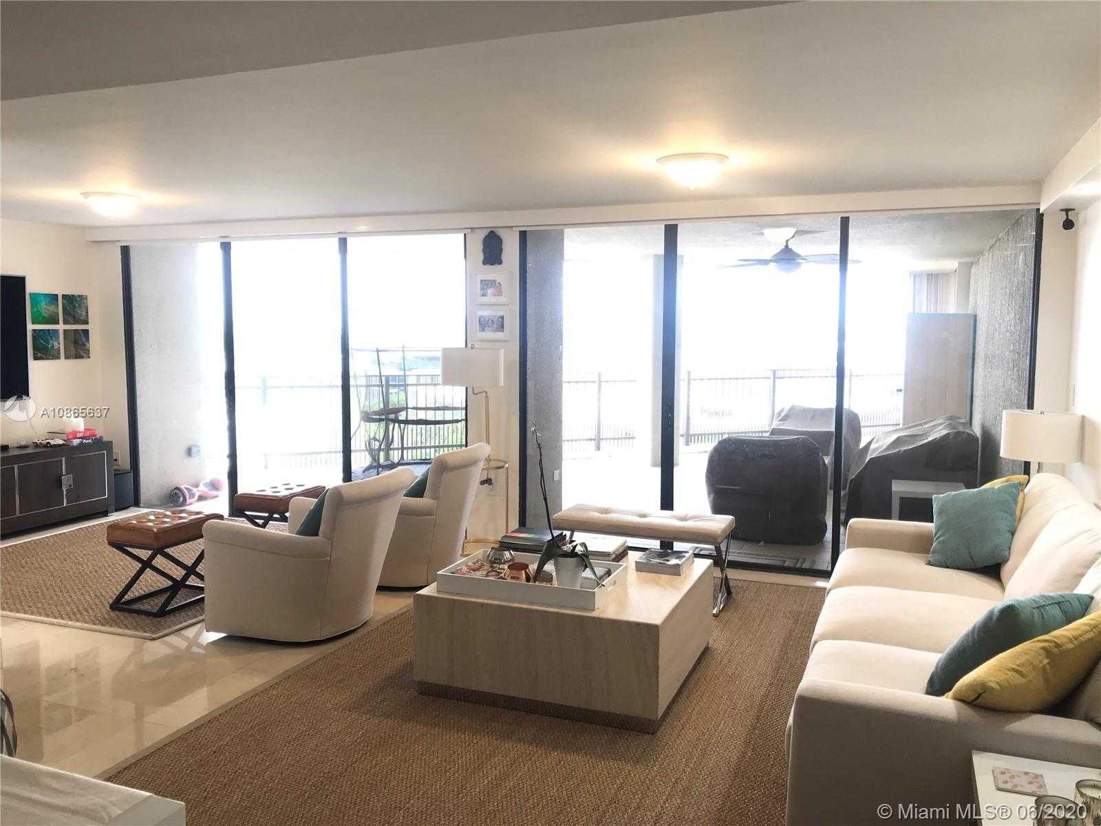 Small Image of 2901 SOUTH BAYSHORE DR #11F, Miami Number 5