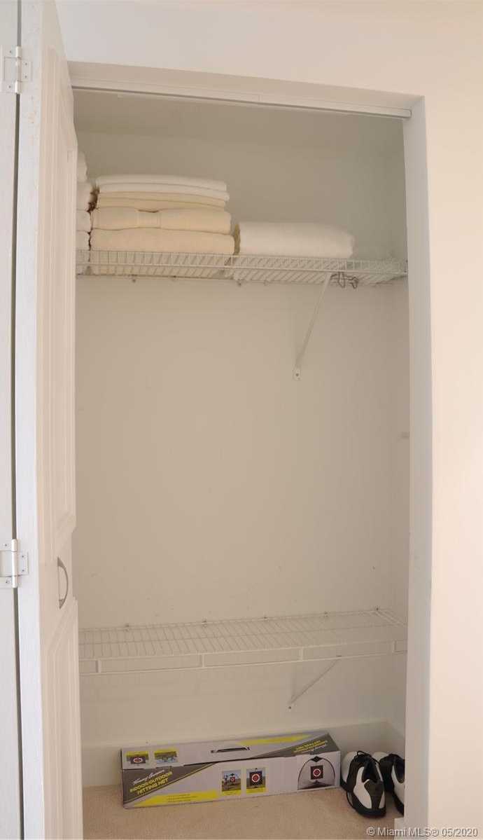 Small Image of 3000 ISLAND BLVD #2605, Aventura Number 24