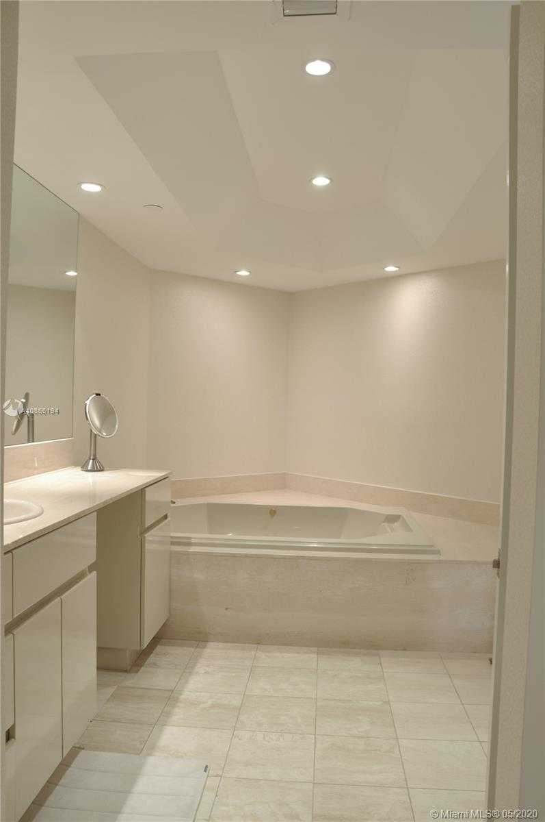 Small Image of 3000 ISLAND BLVD #2605, Aventura Number 27