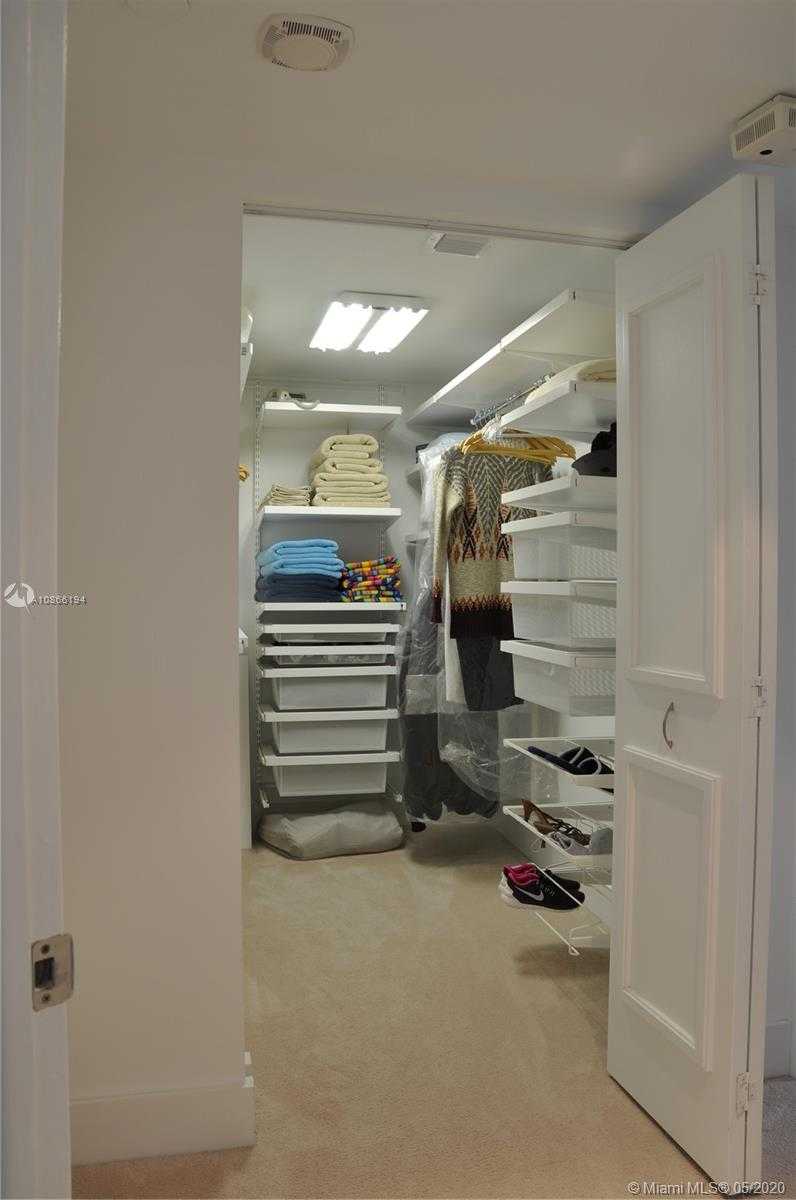 Small Image of 3000 ISLAND BLVD #2605, Aventura Number 29
