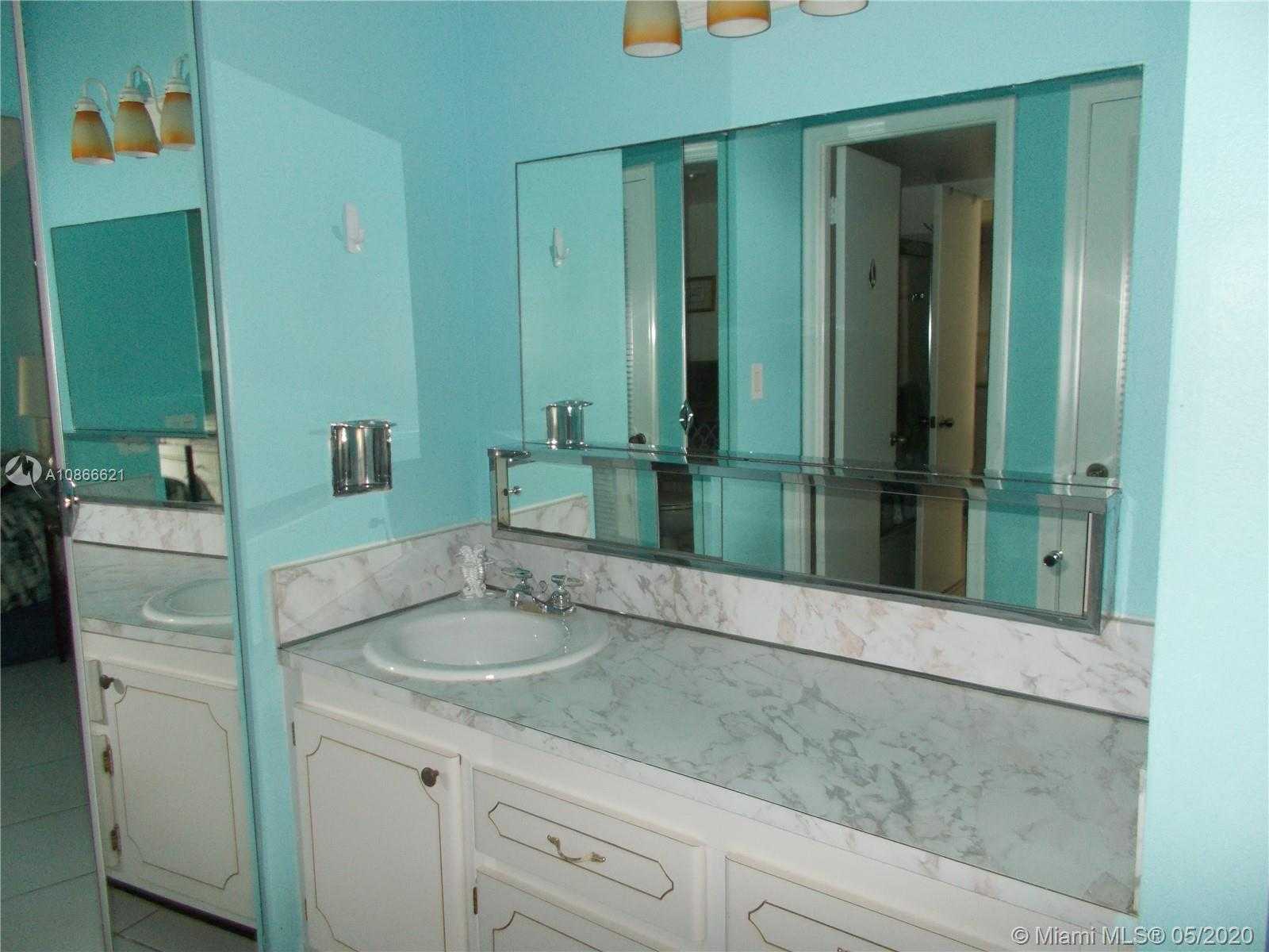 Small Image of 1817 SOUTH OCEAN DR #827, Hallandale Beach Number 15