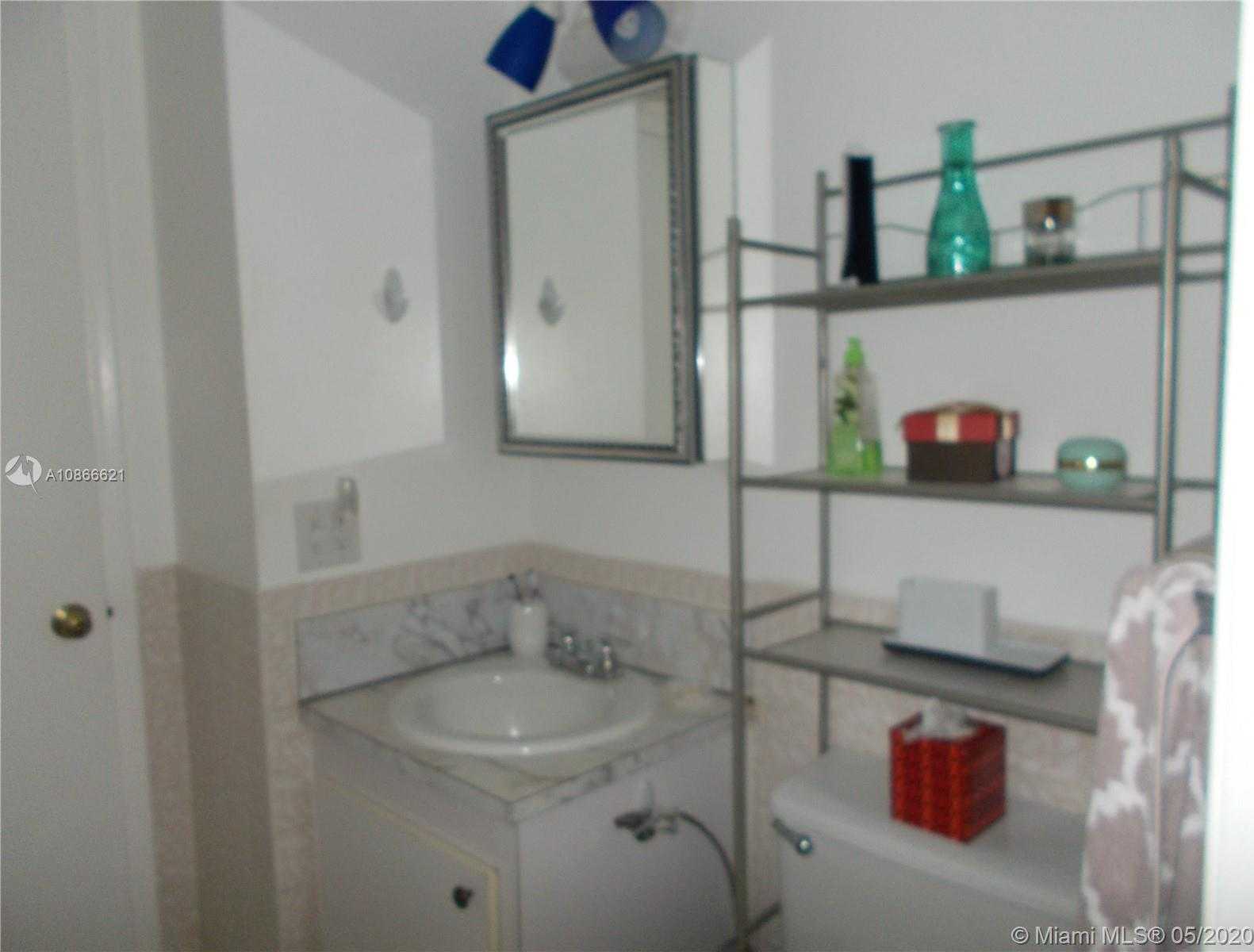 Small Image of 1817 SOUTH OCEAN DR #827, Hallandale Beach Number 17