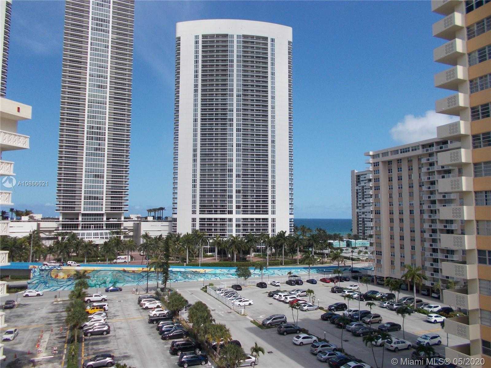 Small Image of 1817 SOUTH OCEAN DR #827, Hallandale Beach Number 2