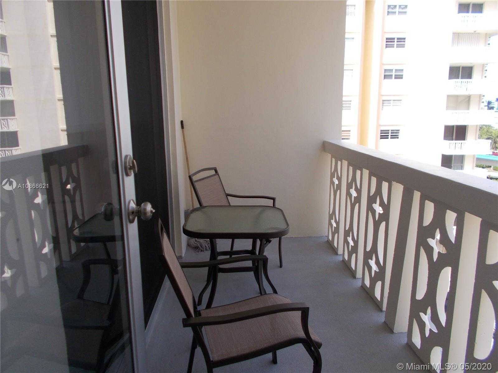 Small Image of 1817 SOUTH OCEAN DR #827, Hallandale Beach Number 4