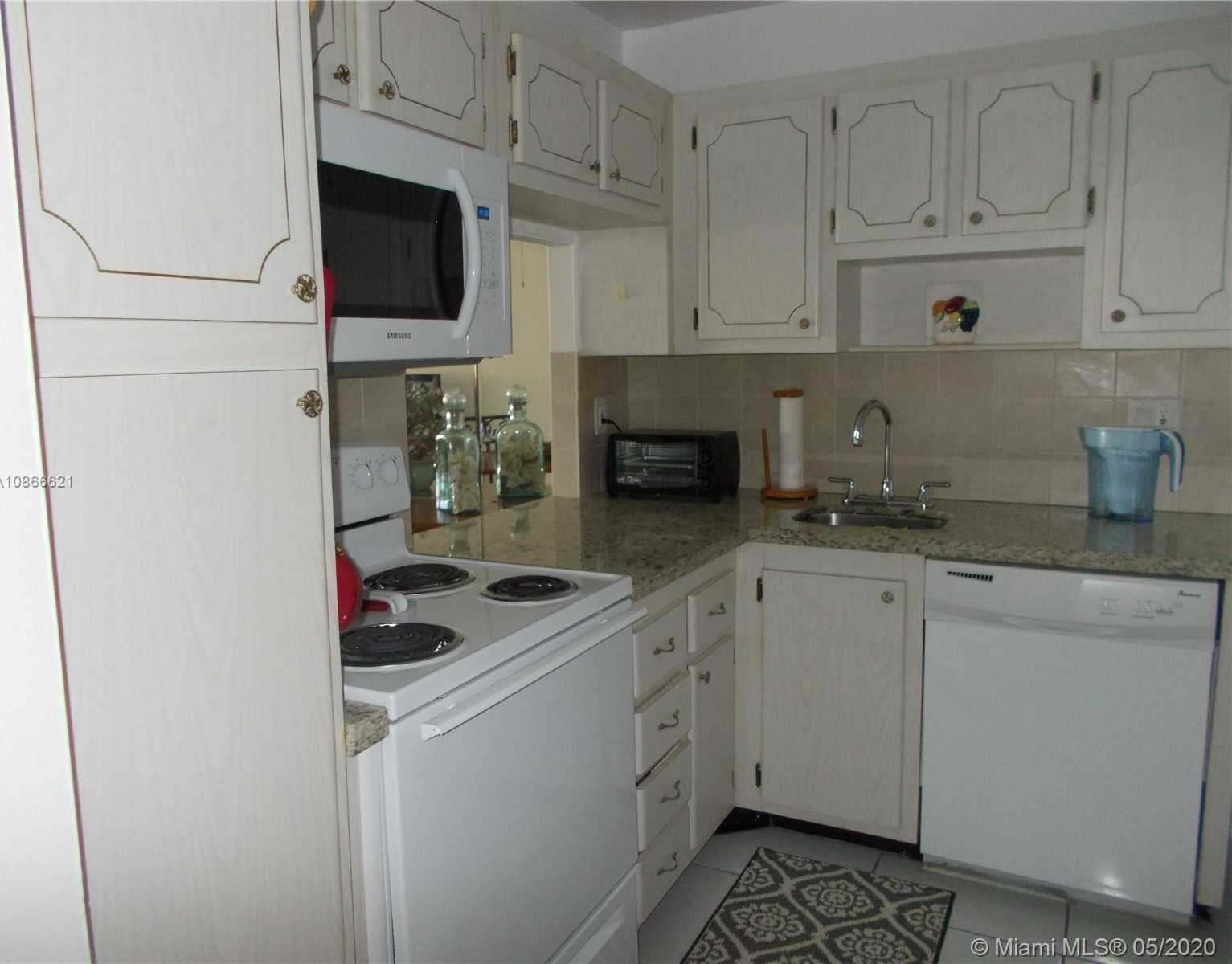 Small Image of 1817 SOUTH OCEAN DR #827, Hallandale Beach Number 6
