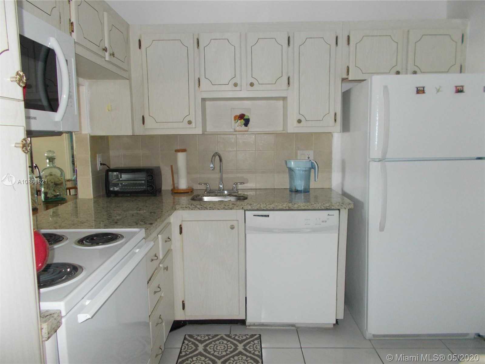 Small Image of 1817 SOUTH OCEAN DR #827, Hallandale Beach Number 7