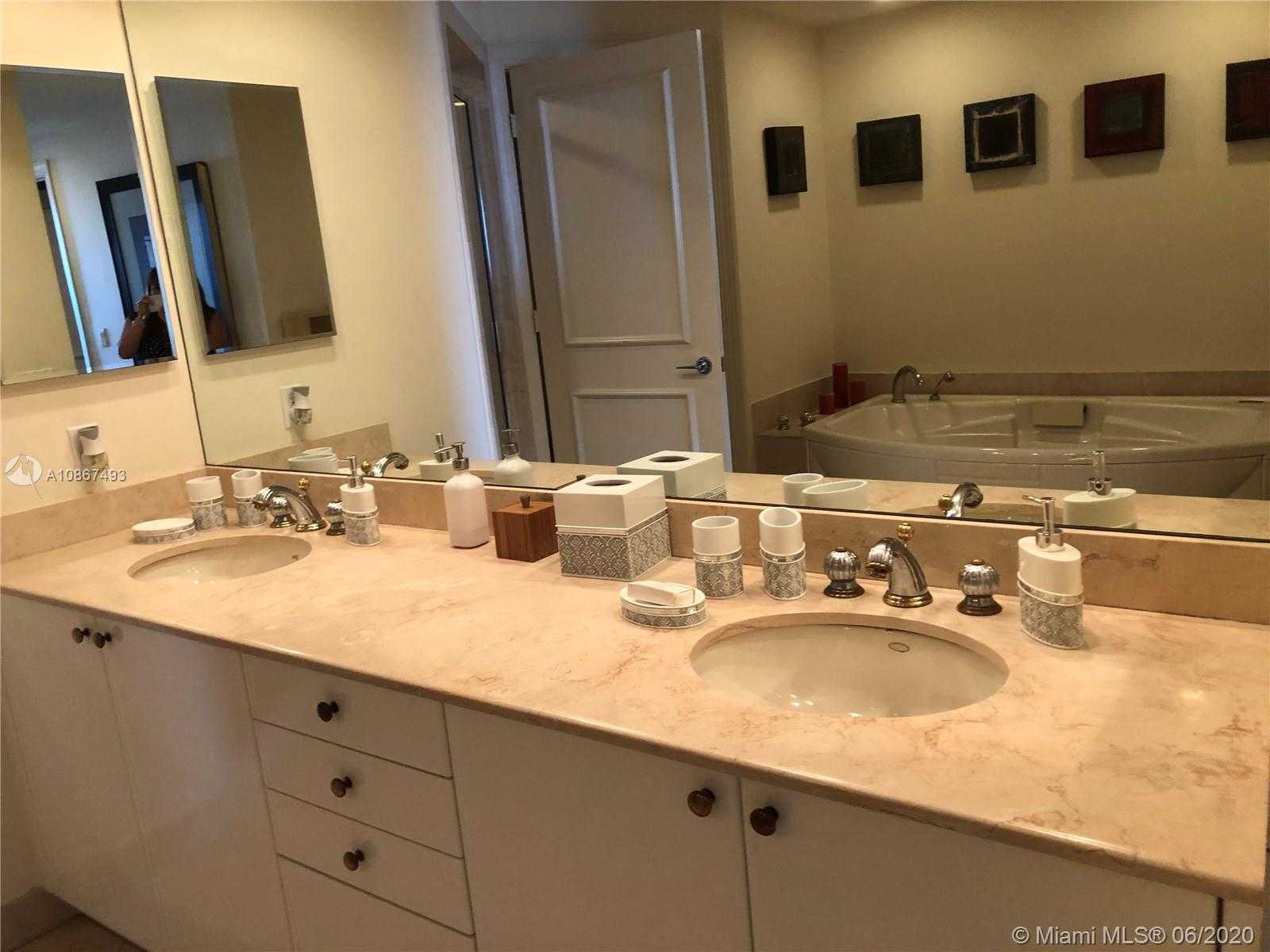 Small Image of 785 CRANDON BLVD #1103, Key Biscayne Number 15