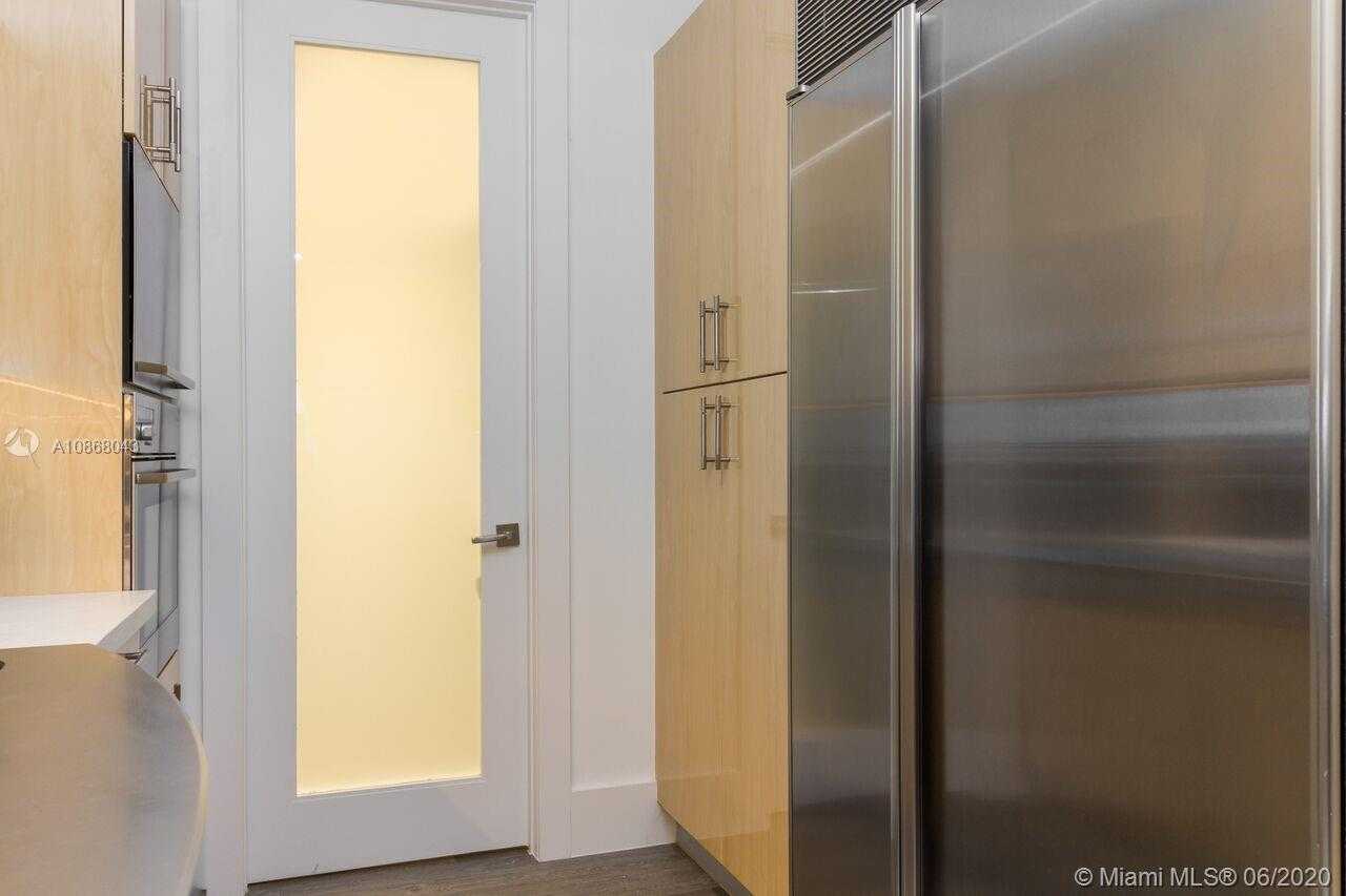 Small Image of 100 SOUTH POINTE DR #3001, Miami Beach Number 18