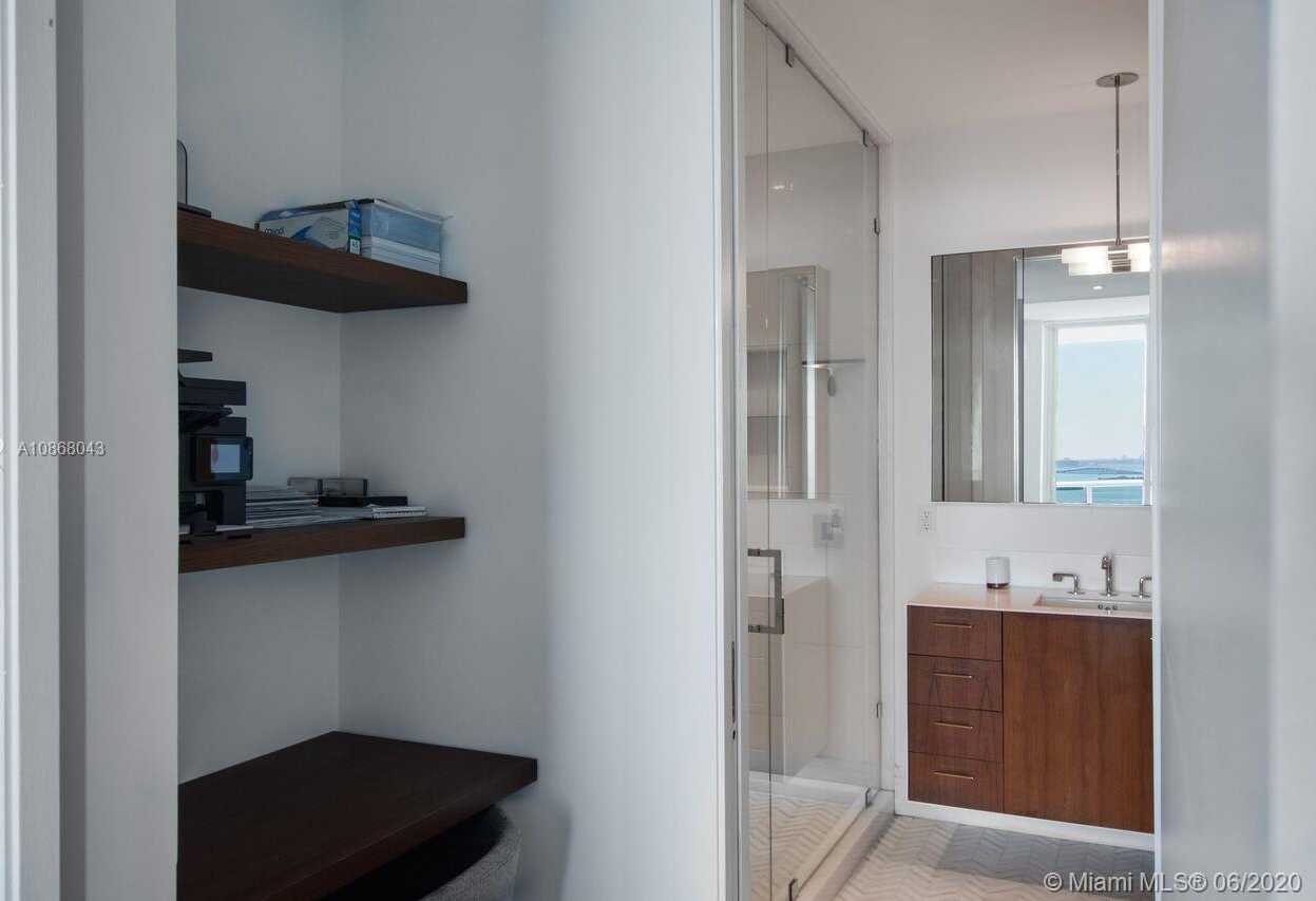Small Image of 100 SOUTH POINTE DR #3001, Miami Beach Number 9