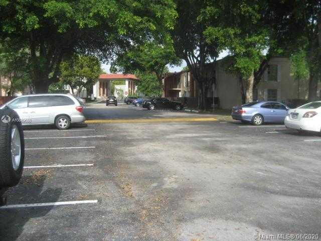 Small Image of 10748 NORTH KENDALL DR #N-14, Miami Number 21
