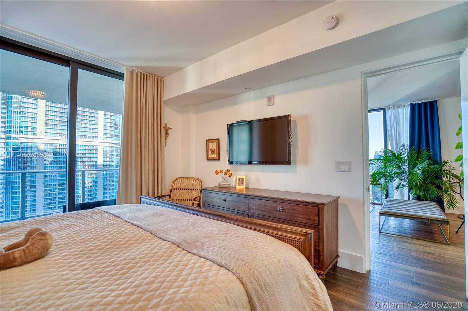 Small Image of 1010 BRICKELL AVE #4305, Miami Number 16