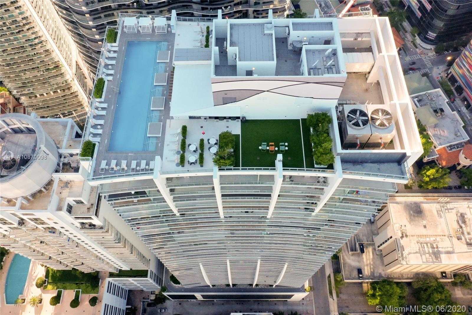 Small Image of 1010 BRICKELL AVE #4305, Miami Number 3