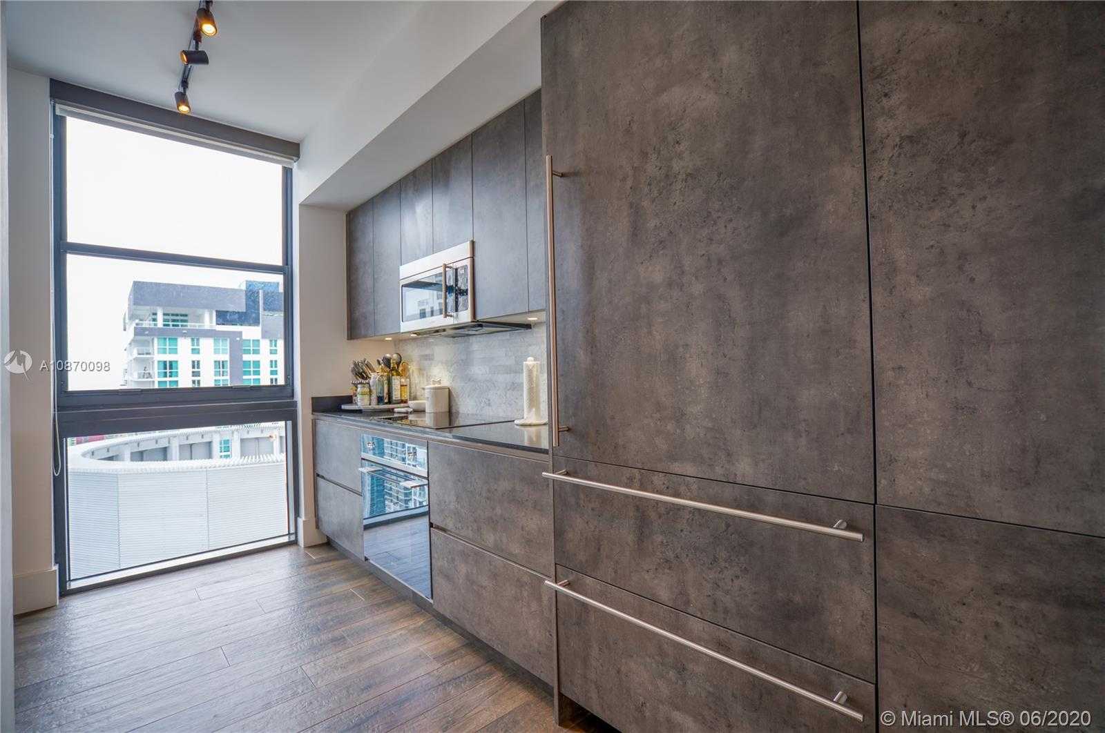 Small Image of 1010 BRICKELL AVE #4305, Miami Number 8
