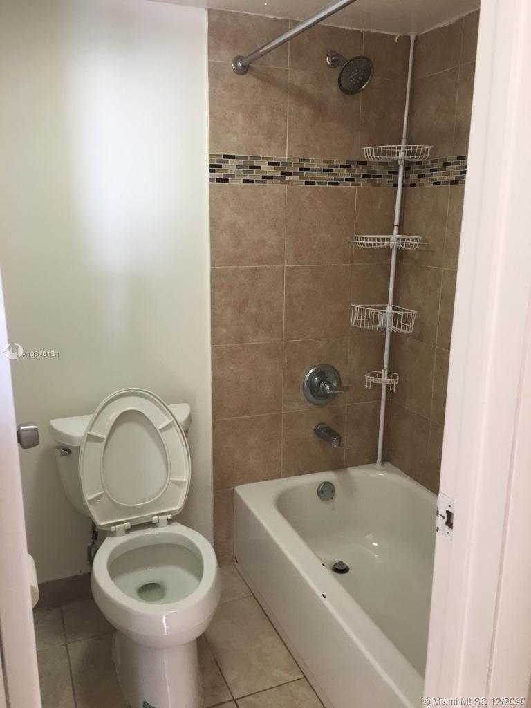Small Image of 3401 NORTH COUNTRY CLUB DR #709, Aventura Number 4