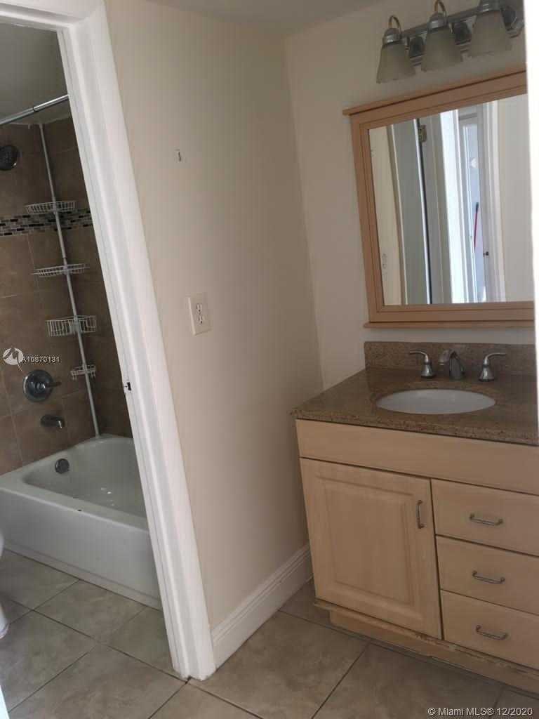 Small Image of 3401 NORTH COUNTRY CLUB DR #709, Aventura Number 5