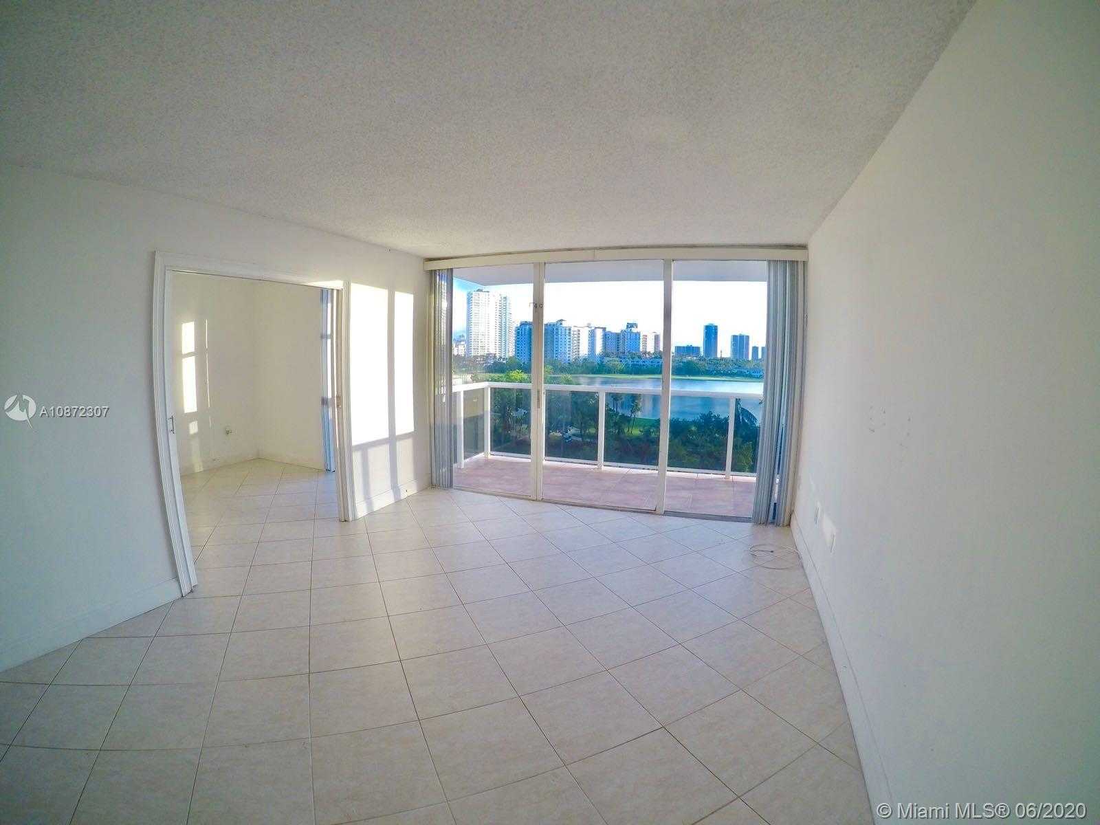 Small Image of 3675 NORTH COUNTRY CLUB DR #708, Aventura Number 18