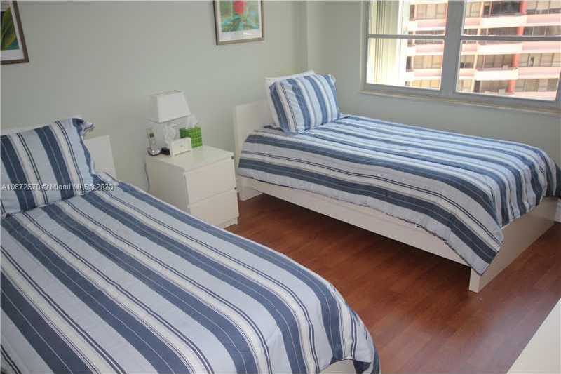 Small Image of 5161 COLLINS AVE #902, Miami Beach Number 13