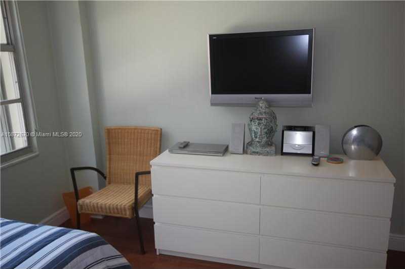 Small Image of 5161 COLLINS AVE #902, Miami Beach Number 15