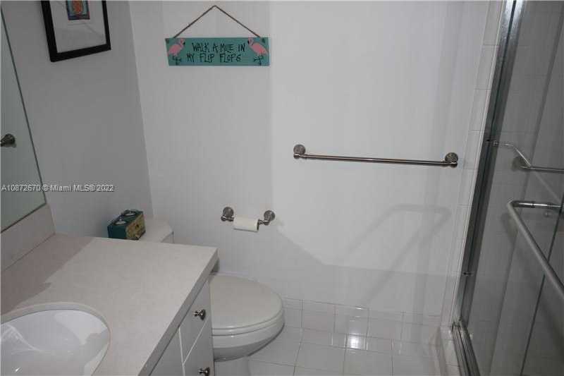 Small Image of 5161 COLLINS AVE #902, Miami Beach Number 16
