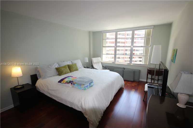 Small Image of 5161 COLLINS AVE #902, Miami Beach Number 18
