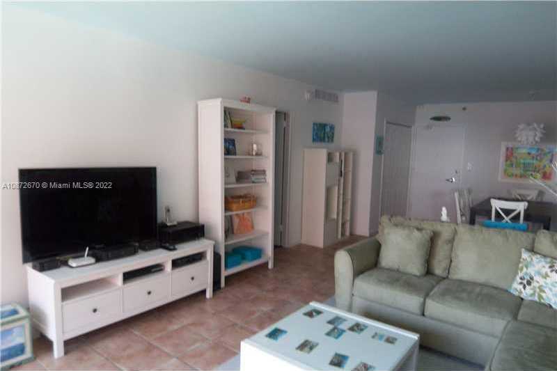 Small Image of 5161 COLLINS AVE #902, Miami Beach Number 6