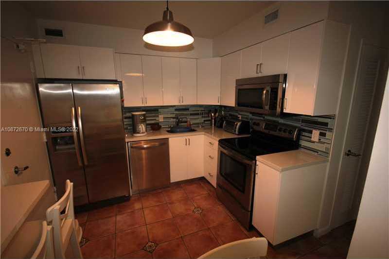 Small Image of 5161 COLLINS AVE #902, Miami Beach Number 8