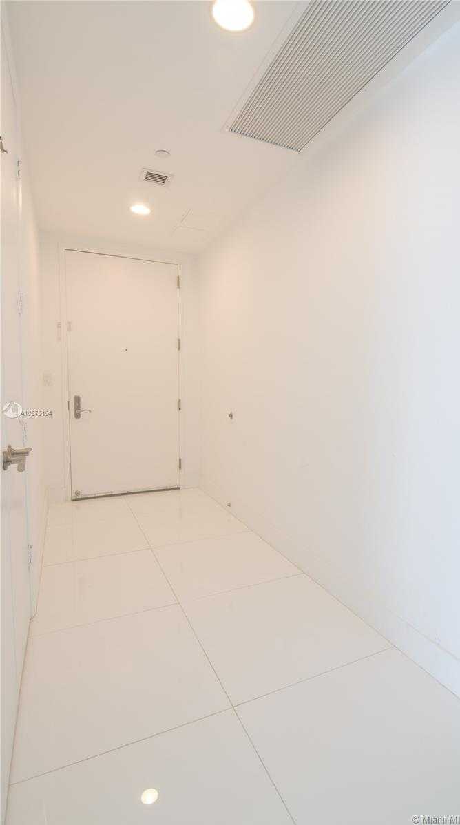 Small Image of 15901 COLLINS AVE #1005, Sunny Isles Beach Number 4