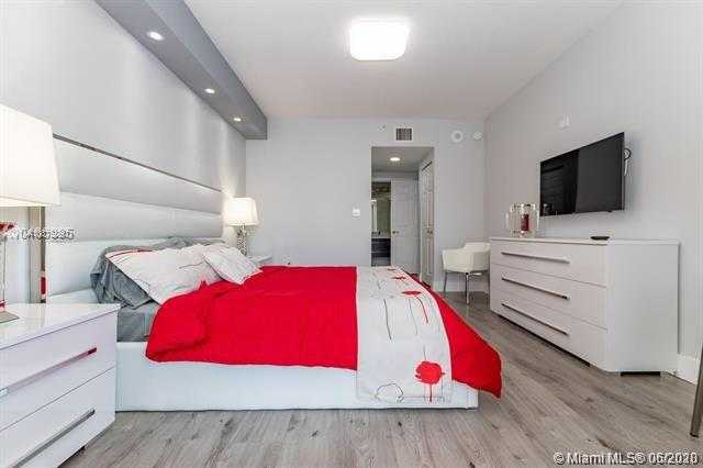 Small Image of 17050 N BAY RD #702, Sunny Isles Beach Number 12