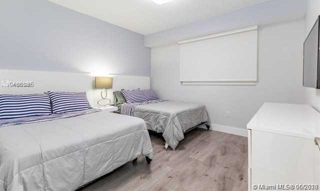 Small Image of 17050 N BAY RD #702, Sunny Isles Beach Number 6