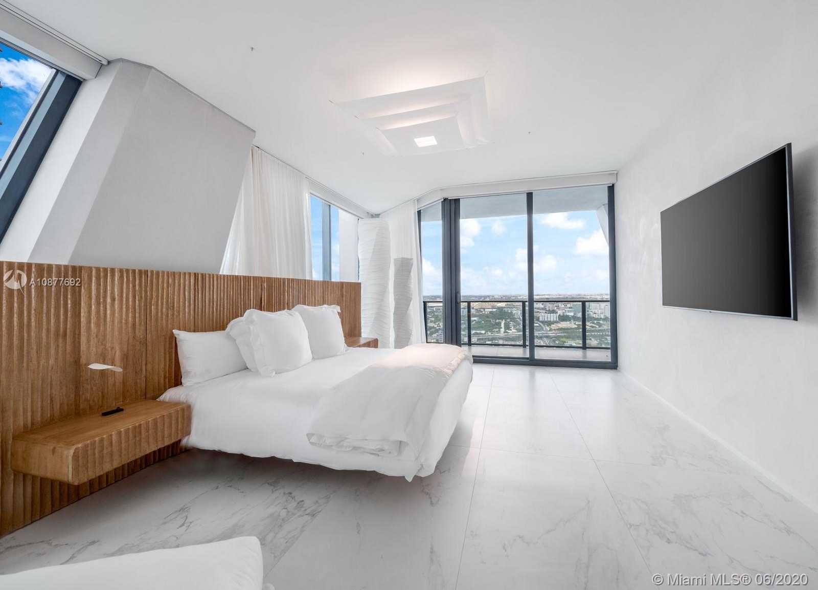 Small Image of 1000 BISCAYNE BLVD #4401, Miami Number 11