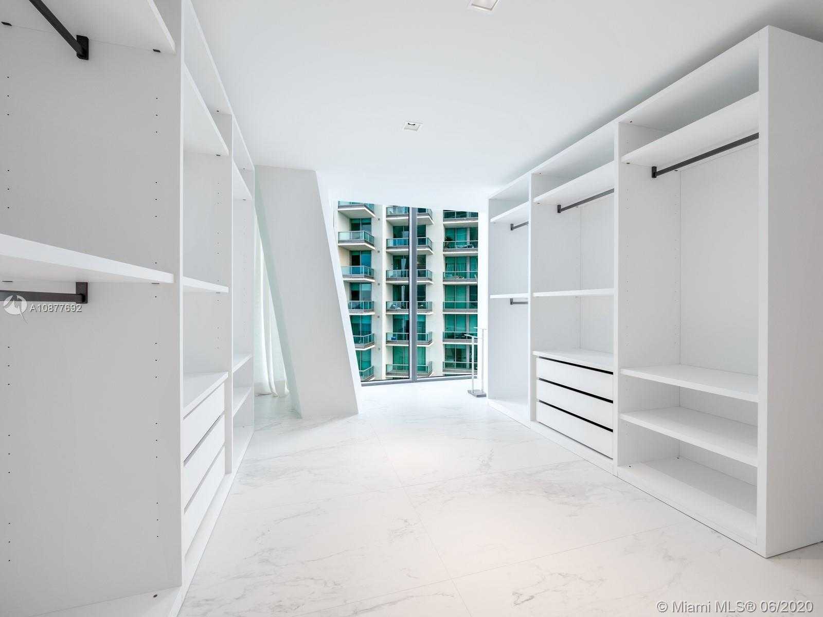 Small Image of 1000 BISCAYNE BLVD #4401, Miami Number 14
